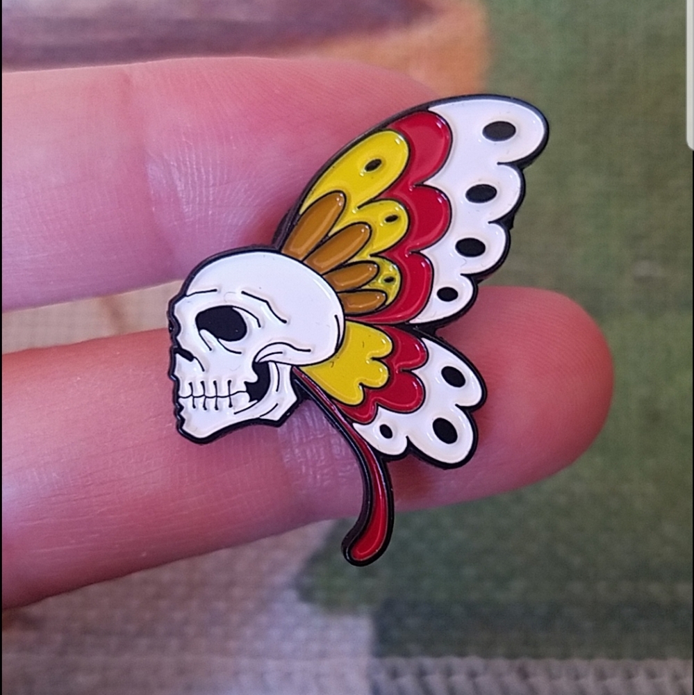 *2 for $13* Skul w/ Butterfly Headdress Enamel Pin - Picture 2 of 5
